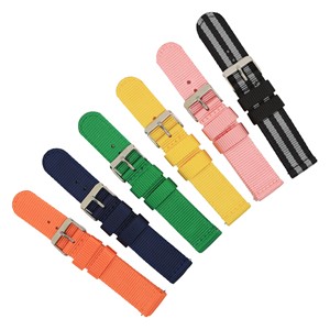 QUICK RELEASE NYLON STAPS
